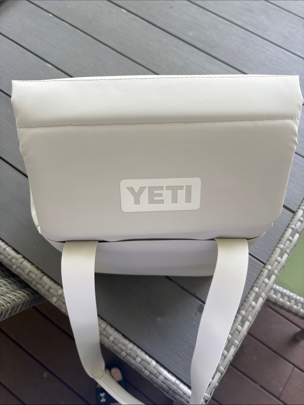 Yeti Day Tripper 14 L cooler Bag in Taupe perfect for summer on the go!! - Picture 9 of 10